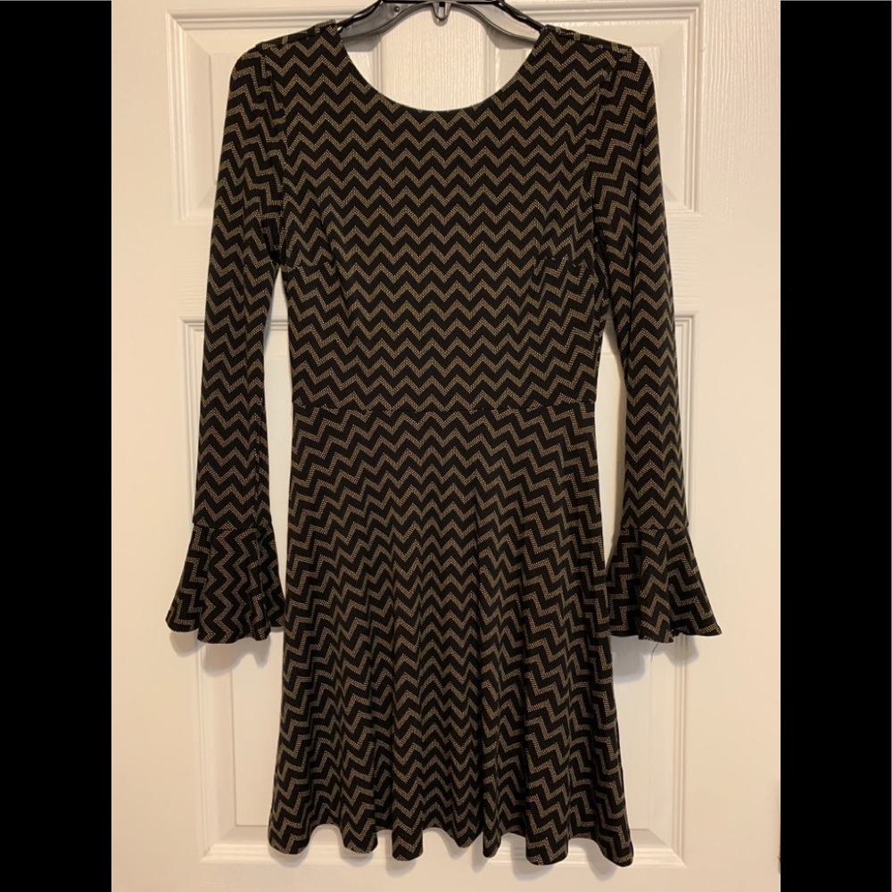Cocktail dress chevron design low back SZ xs